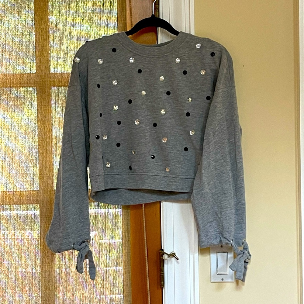 Grey sweatshirt with gemstone details